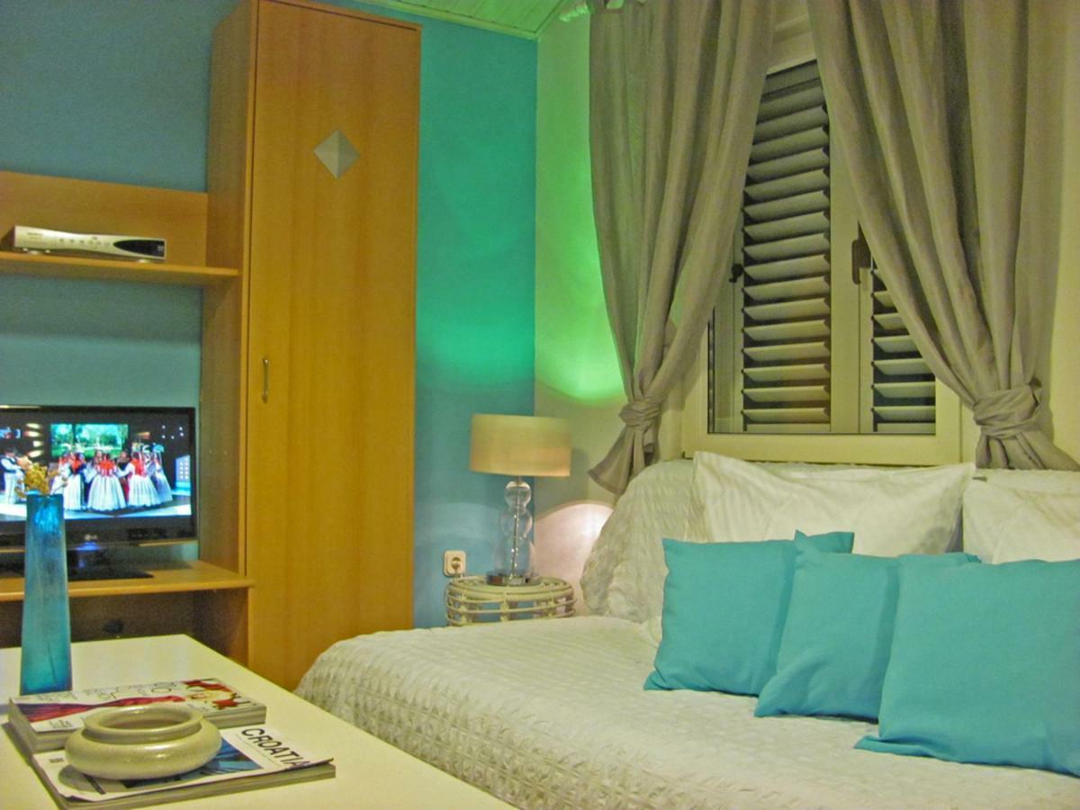 Apartments Residence Sunce Supetar - Cozy Base To Stay And Explore Island Brac Free Parking Esterno foto